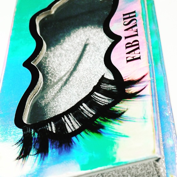 Faux mink eyelash strips 💕💁🏻‍♀️ fablashco.com - Picture 1 of 6